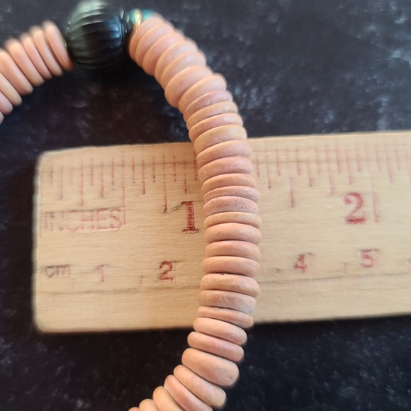 Vintage Beaded Stretchy Bracelet - Picture 10 of 10
